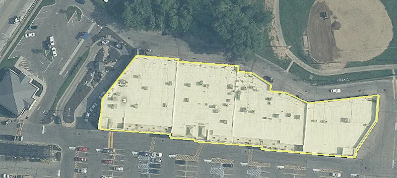 Retail Space in Desirable Center