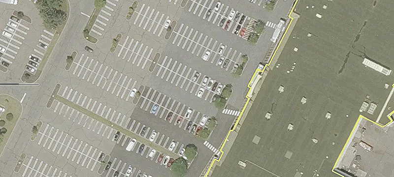 Retail Space in Hamden Center