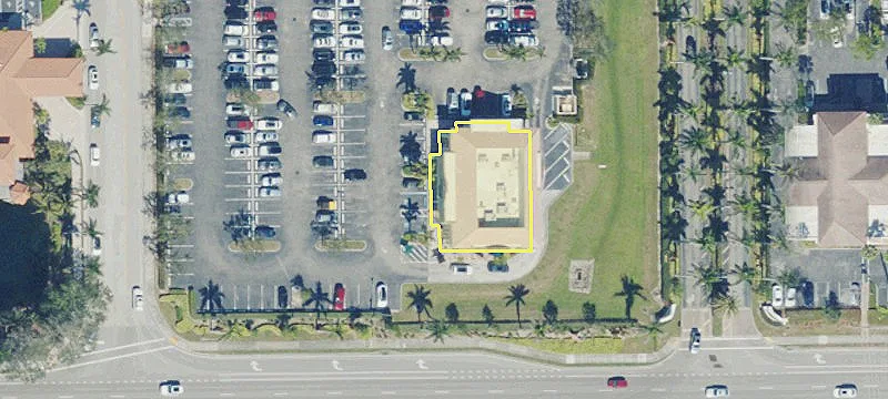 Retail Space on Vanderbilt Beach