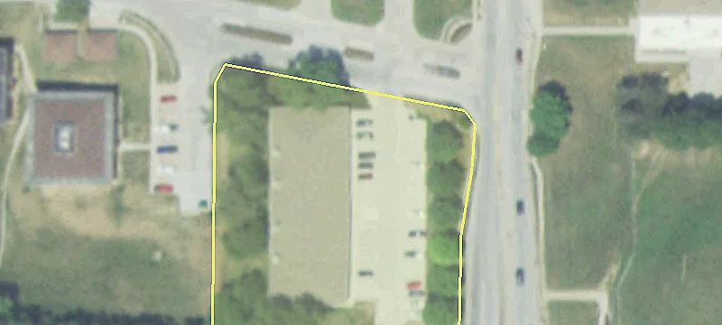 Versatile Retail/Office Space Available