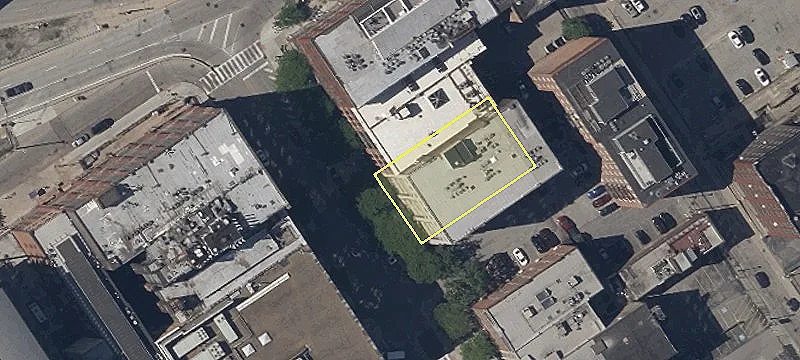 Freestanding Mixed-Use Building For Rent
