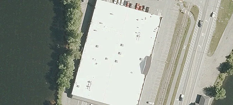 Retail Space in Newport Plaza