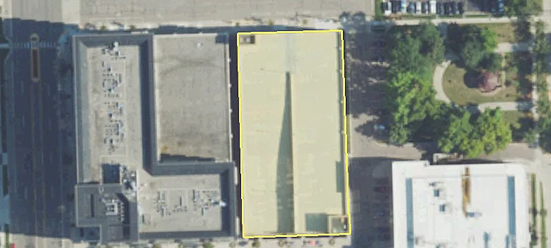 Office/Retail Space in Royal Oak
