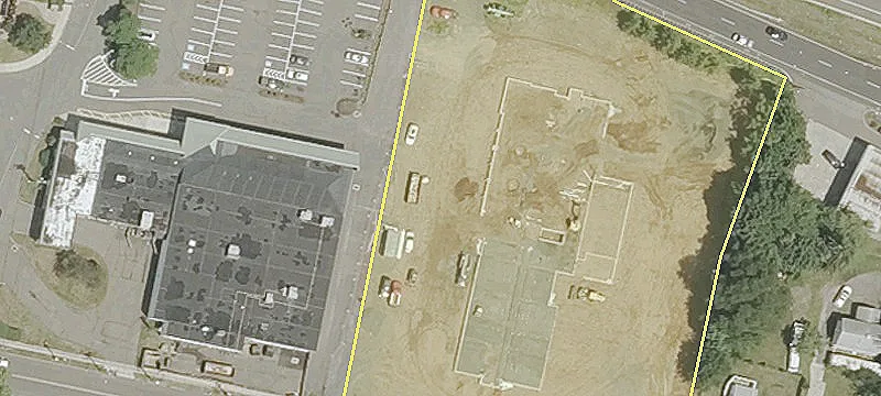 Retail Space in Shoreline Center