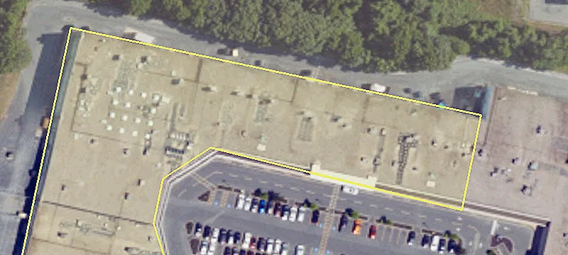 Retail Space in High-Visibility Center
