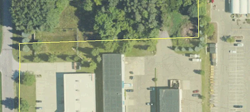 Retail Space in Dense Corridor