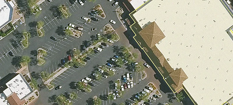 Retail Space in Grayhawk Community
