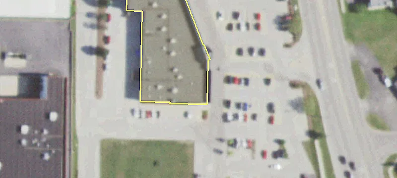 Retail Space in Grocery Anchored Center