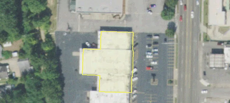 Retail Center Near University of Memphis