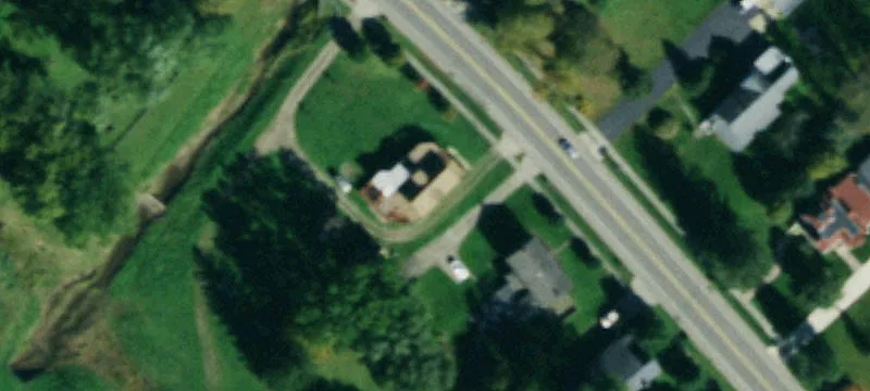 Freestanding Building on Corner Lot