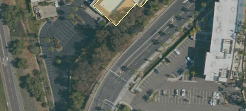 Escondido Retail Building For Lease