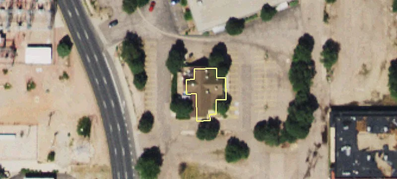 Renovated Automotive/Retail Property For Sale