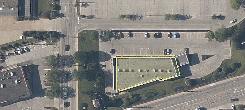 Retail Space in Willoughby Commons