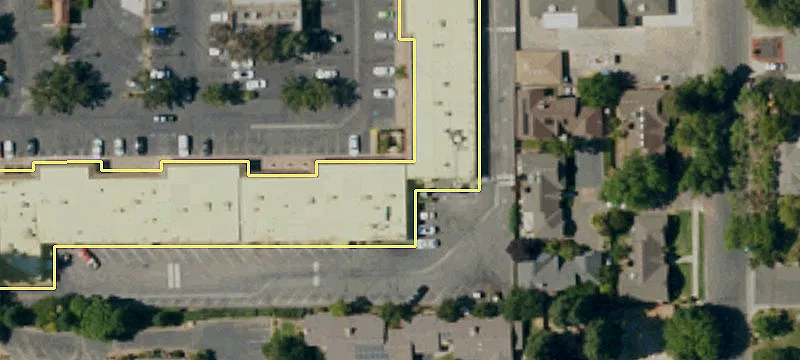 Prime Restaurant Intersection Retail Space
