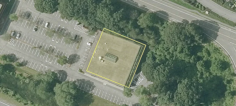 Lexington Office Building with Amenities