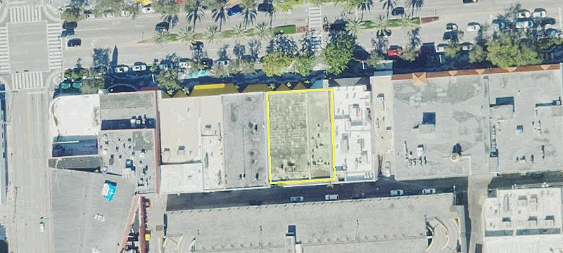 Retail Space on Miracle Mile