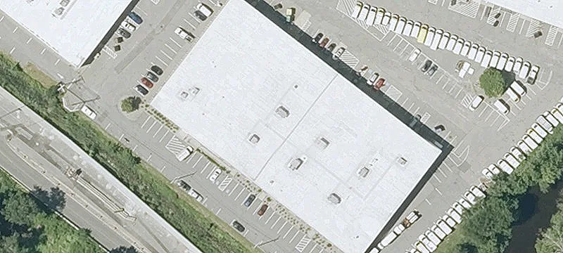 Versatile Flex Building Near Amenities