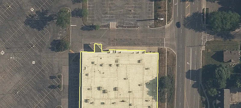 Retail Space with High Visibility