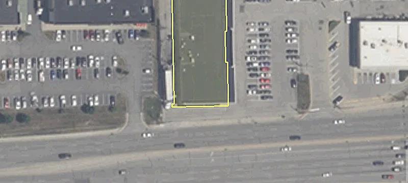 Retail Space with High Visibility