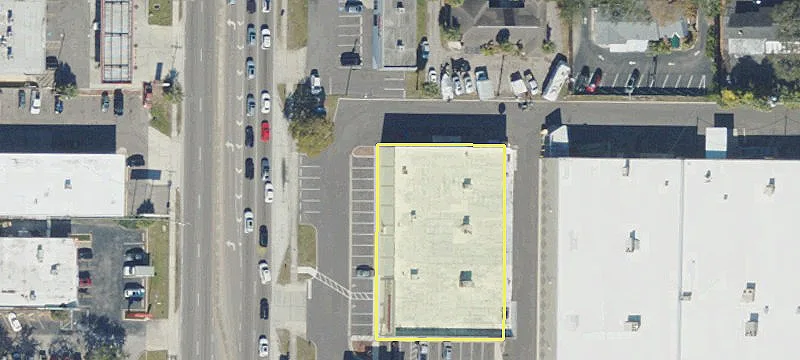 Grocery-Anchored Shopping Center Space