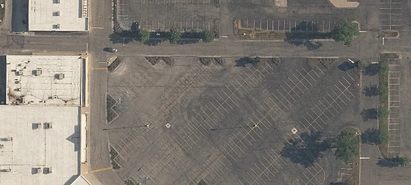 Retail Space with High Visibility