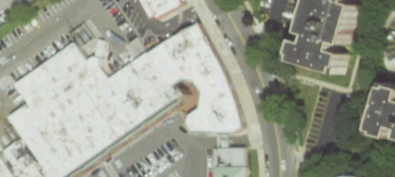 Retail Space in Queens Center