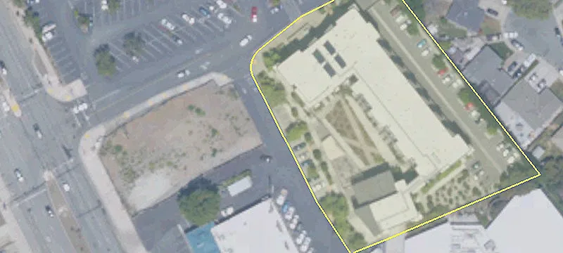Retail Space with Excellent Visibility