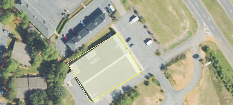 Retail Property with Ample Parking