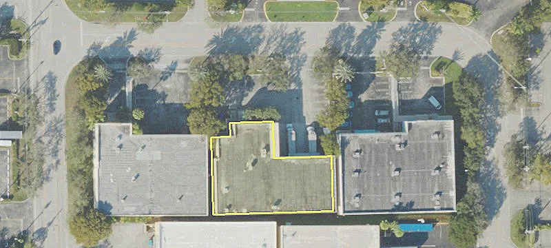 Free-Standing Warehouse in Secure Park