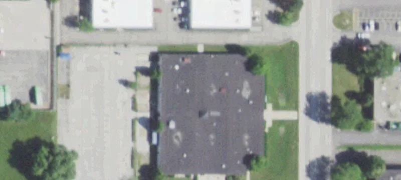 Mundelein Warehouse with Large Parking