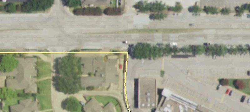 Remodeled Shopping Center For Rent