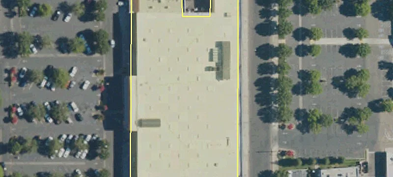 Retail Space on Kings Canyon