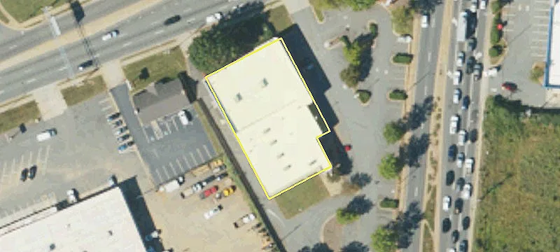 Retail Space on Sharon Amity
