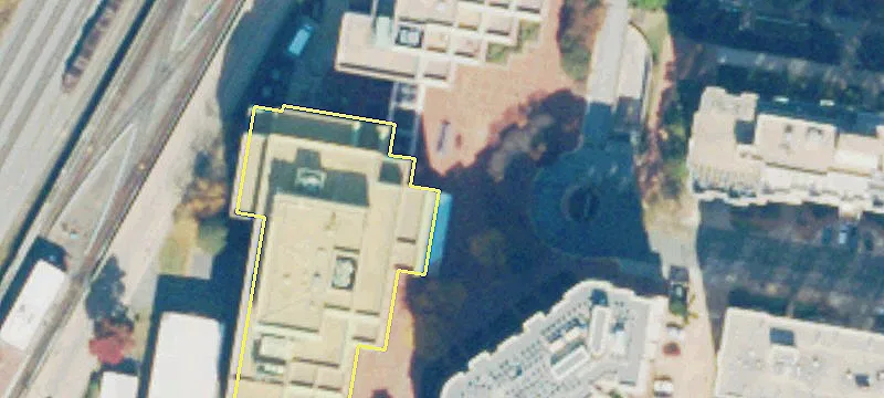 Office Building Near Braddock Metro