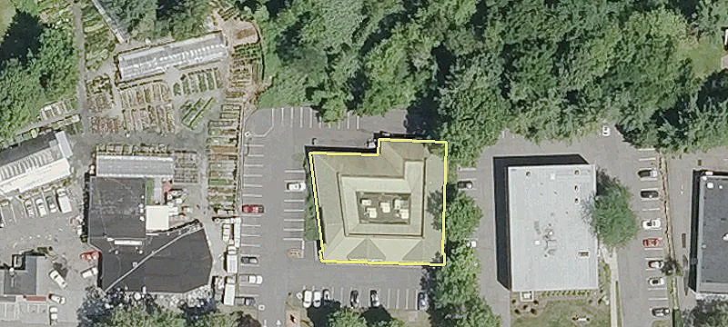 Retail Space with High Visibility