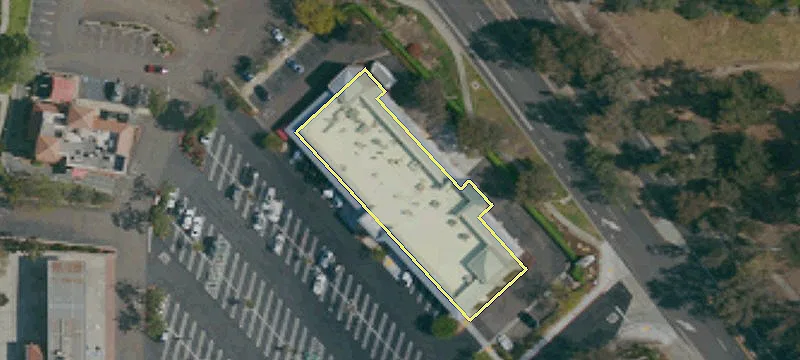 Retail Space in High-Volume Center
