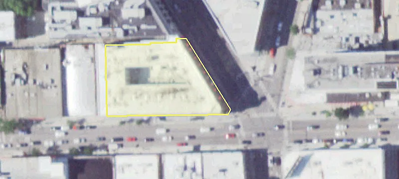 Retail Spaces in Lakeview Location