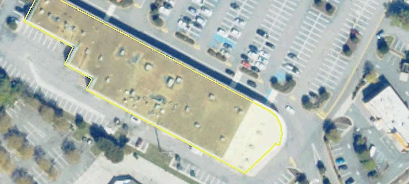 Retail Space in Hilltop Center