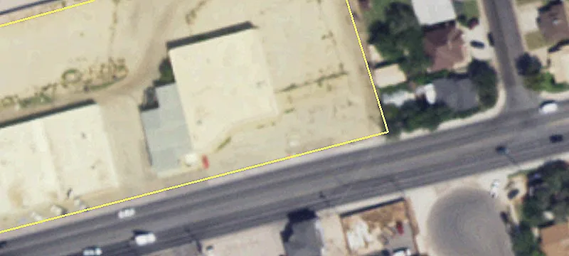 Retail Storefront with Warehouse Space