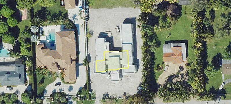 Modern Industrial Warehouse in Doral