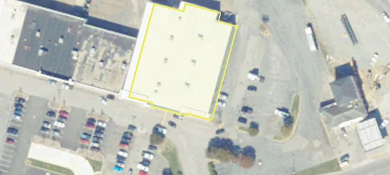 Retail Space with High Visibility