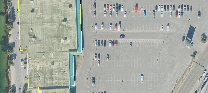 Retail Space in Mariner Plaza