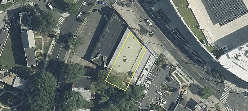 Retail Space Near Skyland Town