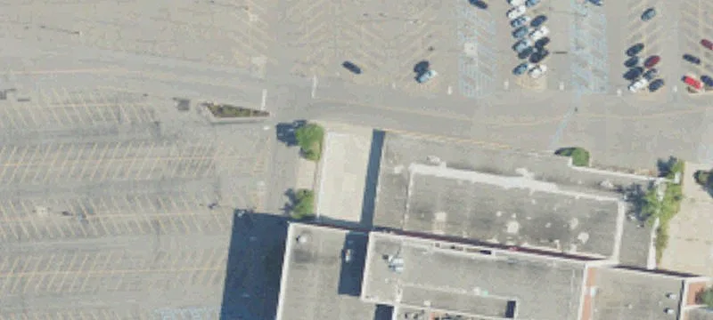 Retail Building in Oakland Mall