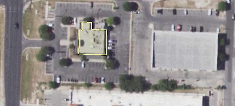 Retail Spaces in Del Rio Plaza