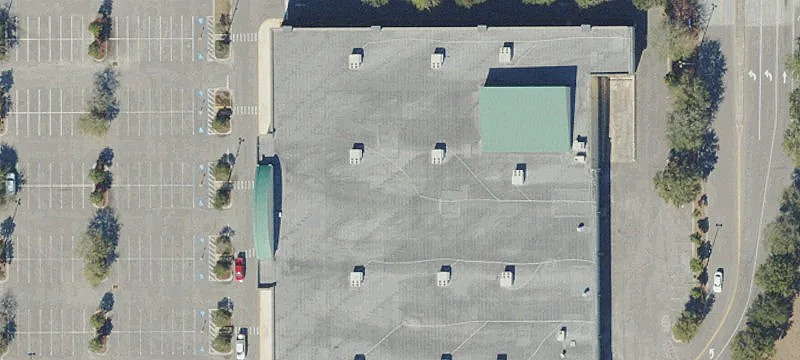 Retail Space with High Visibility