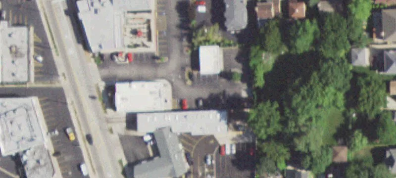 Retail/Office/Flex Space in Elmhurst