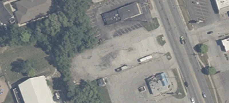 Freestanding Building on Michigan Road