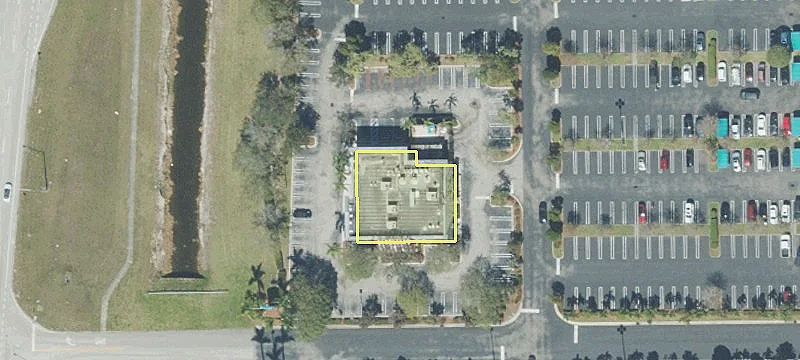 Retail Space in Royal Palm