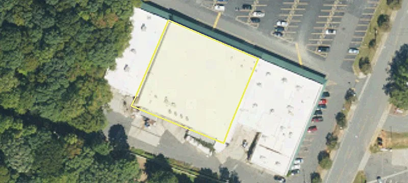 Charlotte Shopping Center Space Available